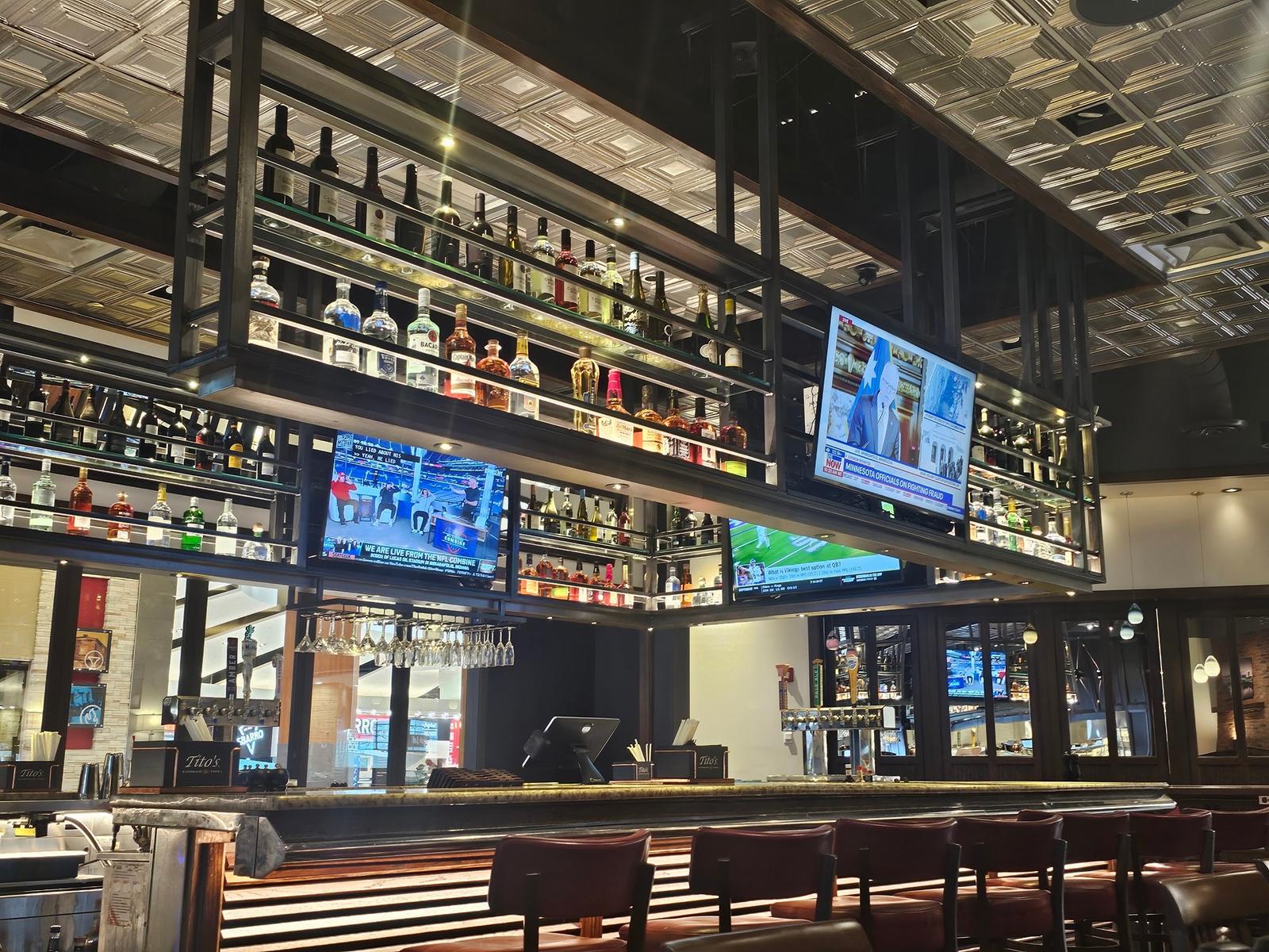 AJ's Restaurant (Opry Mills)