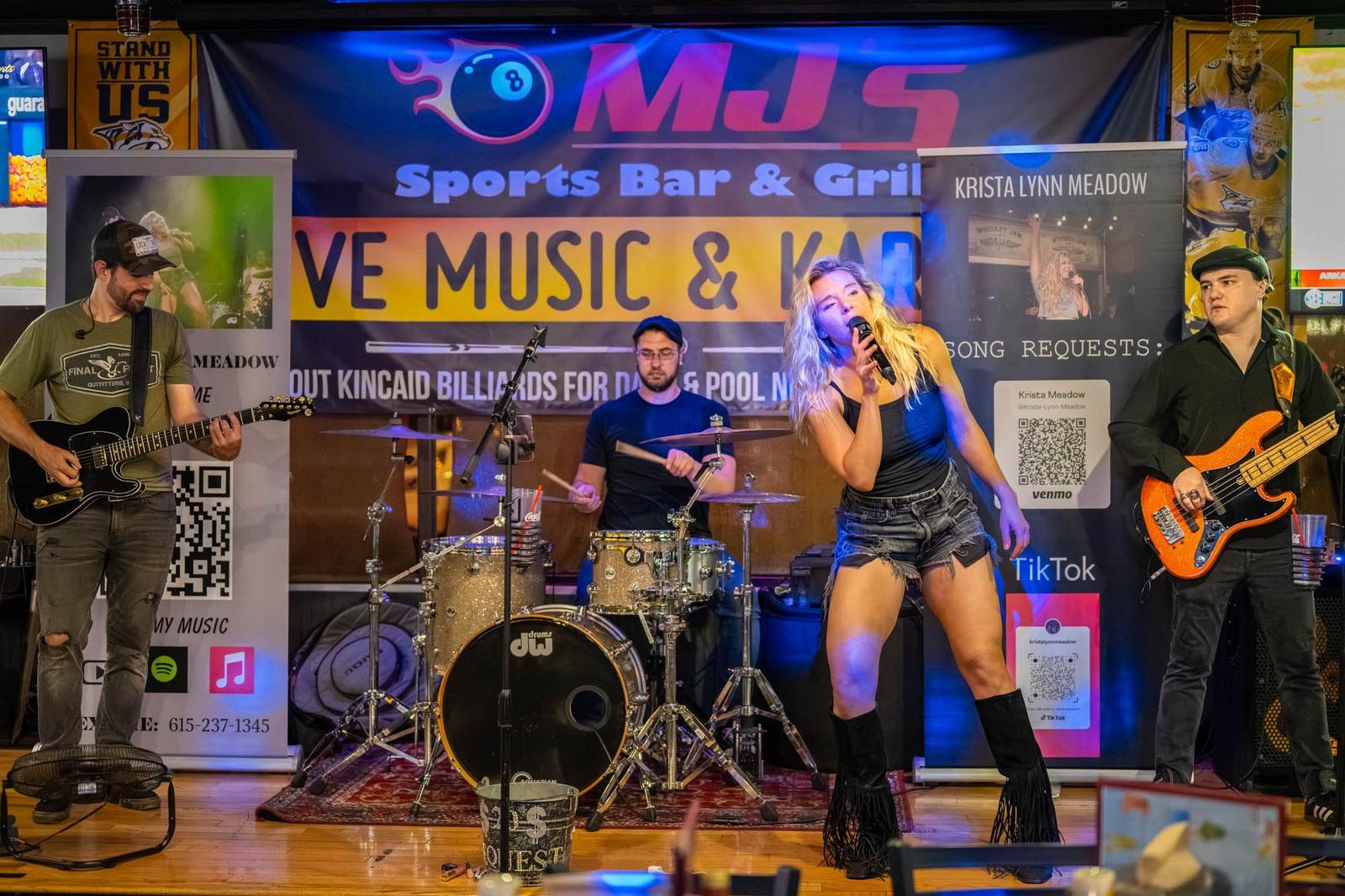 MJ's Sports Bar & Grill